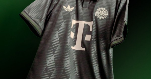 FC Bayern Munich 2024/25 Wiesn Shirt